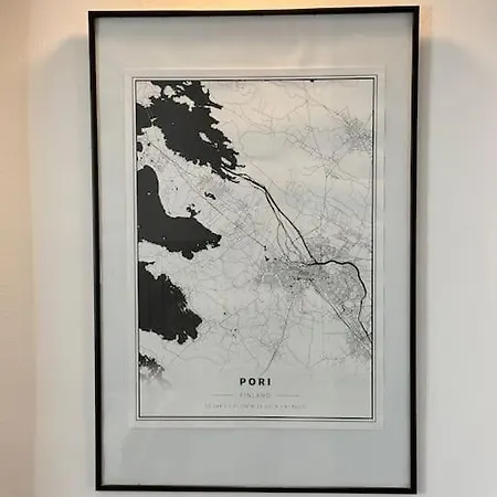 Vanhan Puutalon Tunnelmaa - Laehellae Keskustaa *