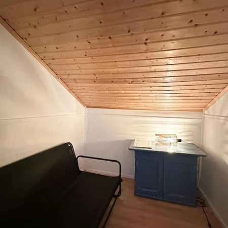 Vanhan Puutalon Tunnelmaa - Laehellae Keskustaa Apartment