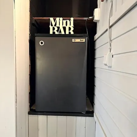 Vanhan Puutalon Tunnelmaa - Laehellae Keskustaa Apartmán *