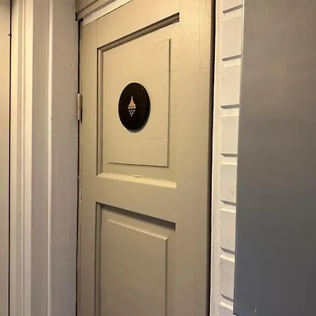 Vanhan Puutalon Tunnelmaa - Laehellae Keskustaa Apartment Pori